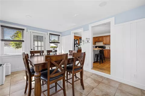 44 Long St, Warwick, RI 02886 photo 6