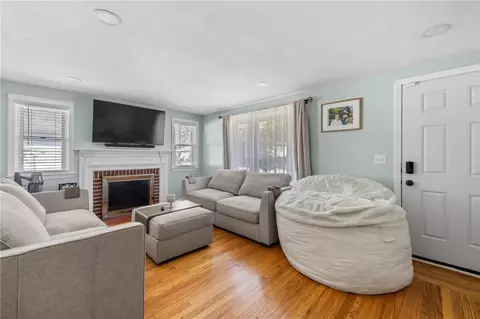 44 Long St, Warwick, RI 02886 photo 16