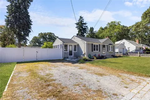 44 Long St, Warwick, RI 02886 photo 4