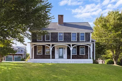 2678 Main Rd, Portsmouth, RI 02871