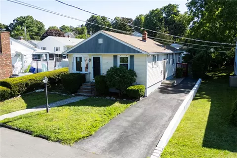 34 Sampson Ave, North Providence, RI 02911