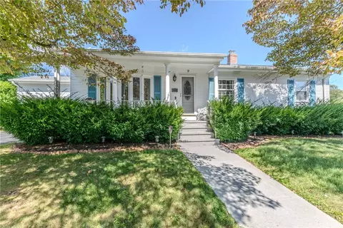 9 Henry Ct, Johnston, RI 02919