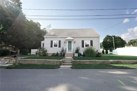 5 Leach St, Cumberland, RI 02864