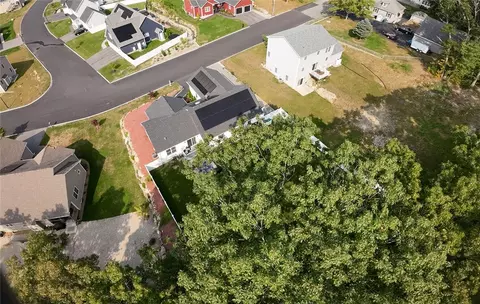 456 Lucille St, Woonsocket, RI 02895 photo 33