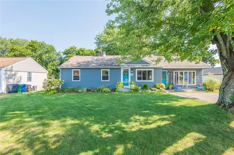 39 Michael Dr, Warwick, RI 02889 photo 5