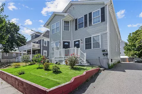 98 Oakland Ave, Providence, RI 02908