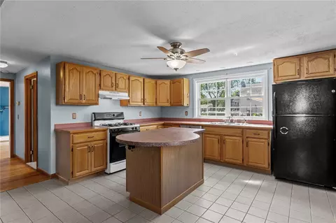 72 Natick Ave, Warwick, RI 02886 photo 12