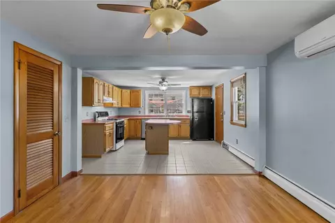 72 Natick Ave, Warwick, RI 02886 photo 10