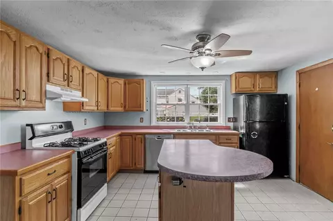 72 Natick Ave, Warwick, RI 02886 photo 14