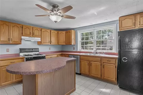 72 Natick Ave, Warwick, RI 02886 photo 13