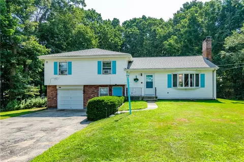 35 Olney Ave, Lincoln, RI 02865