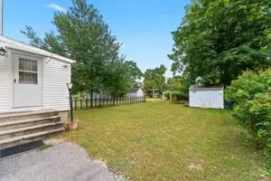 68 Wilson Ave, Warwick, RI 02889 photo 3