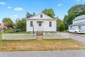 68 Wilson Ave, Warwick, RI 02889