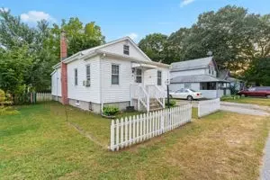 68 Wilson Ave, Warwick, RI 02889 photo 2