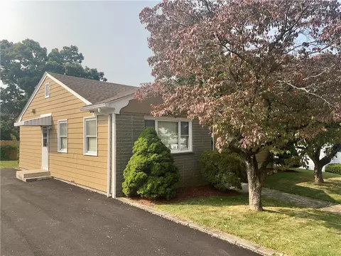 25 Jasper St, Providence, RI 02904