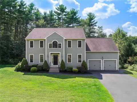 5 Willow Pl, Norfolk, MA 02056