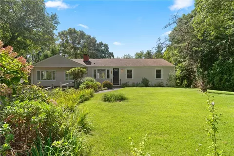 350 Annaquatucket Rd, North Kingstown, RI 02852