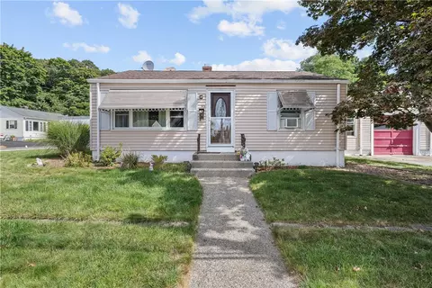 95 Roger Williams Ave, East Providence, RI 02916