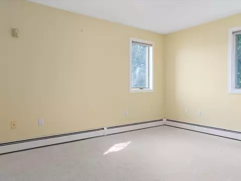 Bedroom - 321 Blue Ridge Rd, Warwick, RI 02886 photo 2 of 3