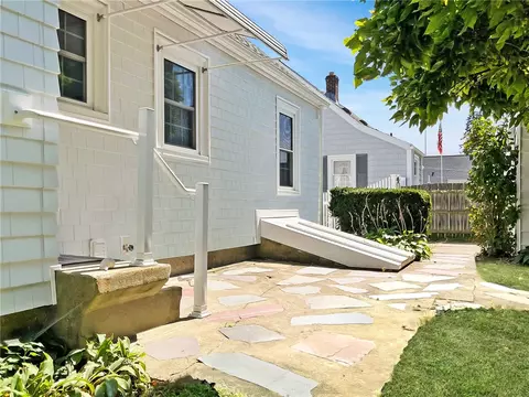 Exterior - 103 Larkin Ave, Warwick, RI 02886 photo 5 of 8