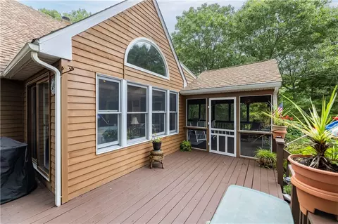 Exterior - 7 Wicklow Rd, Westerly, RI 02891 photo 3 of 8