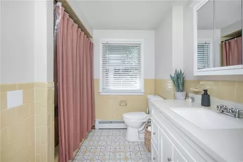 Bath - 335 Natick Ave, Warwick, RI 02886 photo 1 of 3