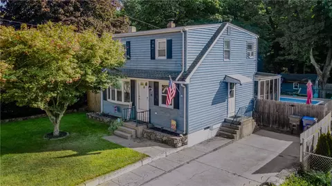 55 Clyde St, West Warwick, RI 02893