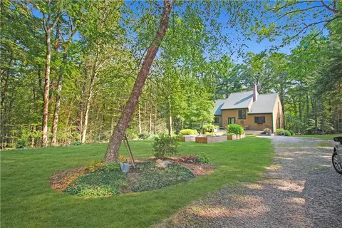 47 Wood River Ln, West Greenwich, RI 02817