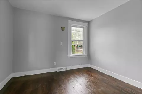 Bedroom - 22 Powhatan St, Warwick, RI 02889 photo 8 of 9