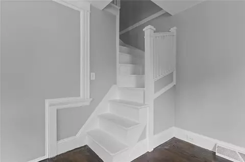 Entry Way - 22 Powhatan St, Warwick, RI 02889 photo 4 of 5