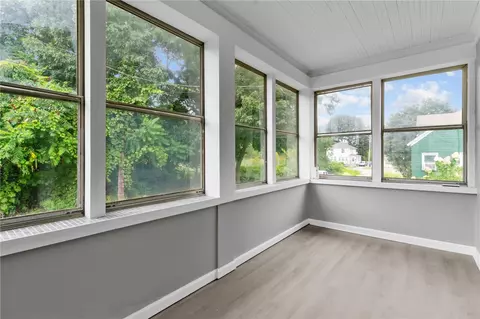 Exterior - 22 Powhatan St, Warwick, RI 02889 photo 7 of 9