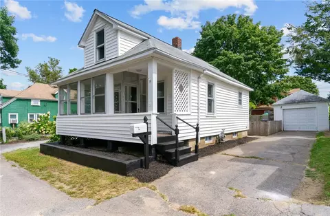 Exterior - 22 Powhatan St, Warwick, RI 02889 photo 5 of 9