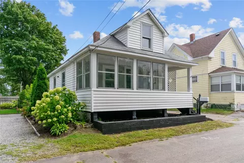 Exterior - 22 Powhatan St, Warwick, RI 02889 photo 9 of 9