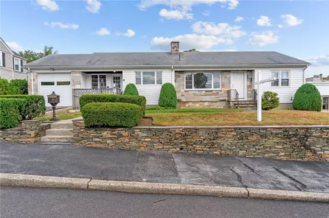 4 Shepard Ave, North Providence, RI 02904