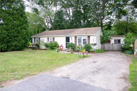 115 Inkberry Trl, Narragansett, RI 02882