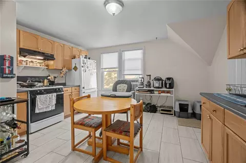 365 Summer St, Woonsocket, RI 02895 photo 20