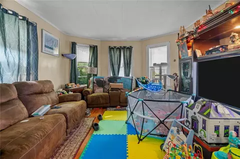 365 Summer St, Woonsocket, RI 02895 photo 31