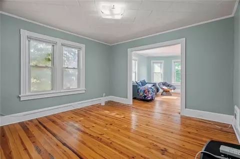 365 Summer St, Woonsocket, RI 02895 photo 3