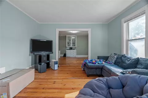 365 Summer St, Woonsocket, RI 02895 photo 6