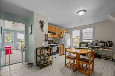 365 Summer St, Woonsocket, RI 02895 photo 19