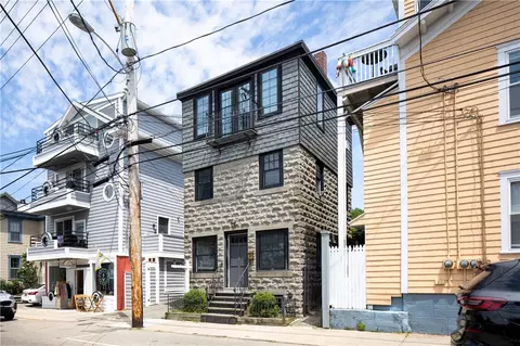494 Thames St, Newport, RI 02840