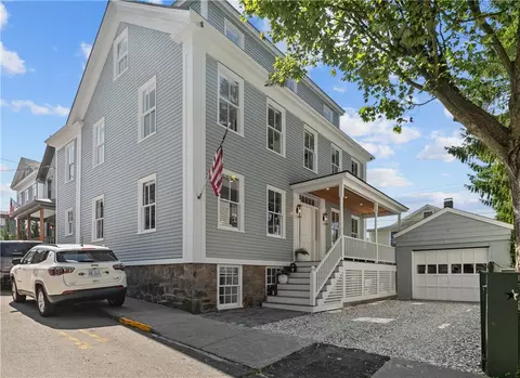 71 Prospect Hill St, Newport, RI 02840