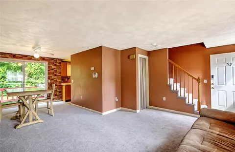 53 Reed St, Warwick, RI 02886 photo 9