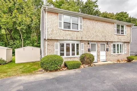 53 Reed St, Warwick, RI 02886