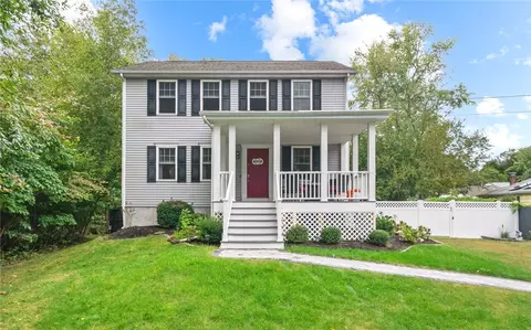 11 Kingston St, Warwick, RI 02888