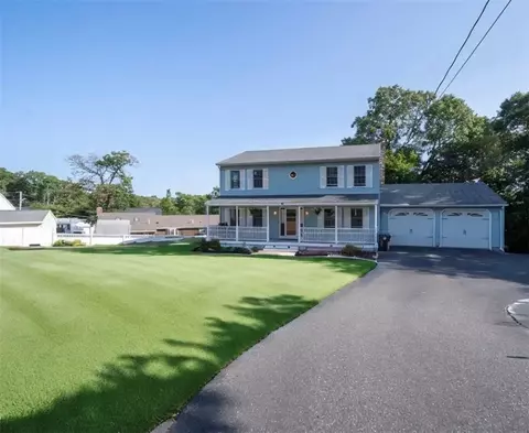 44 Desoto St, Cumberland, RI 02864