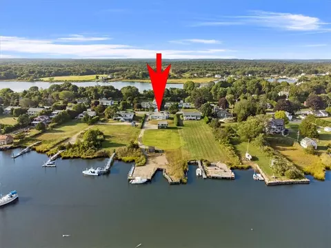 16 Champlin Dr, Westerly, RI 02891