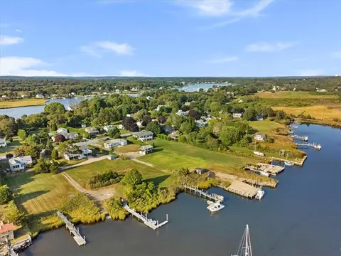 View/Area - 16 Champlin Dr, Westerly, RI 02891 photo 5 of 9