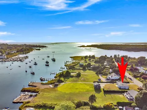 View/Area - 16 Champlin Dr, Westerly, RI 02891 photo 3 of 9