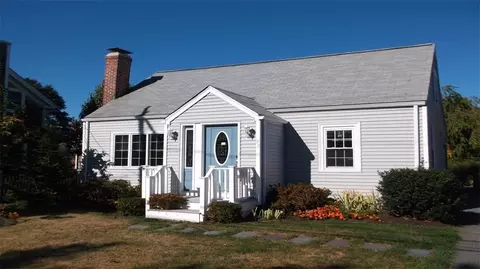 35 Sixth St, East Greenwich, RI 02818